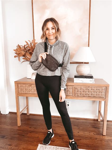 how to wear a lululemon bag